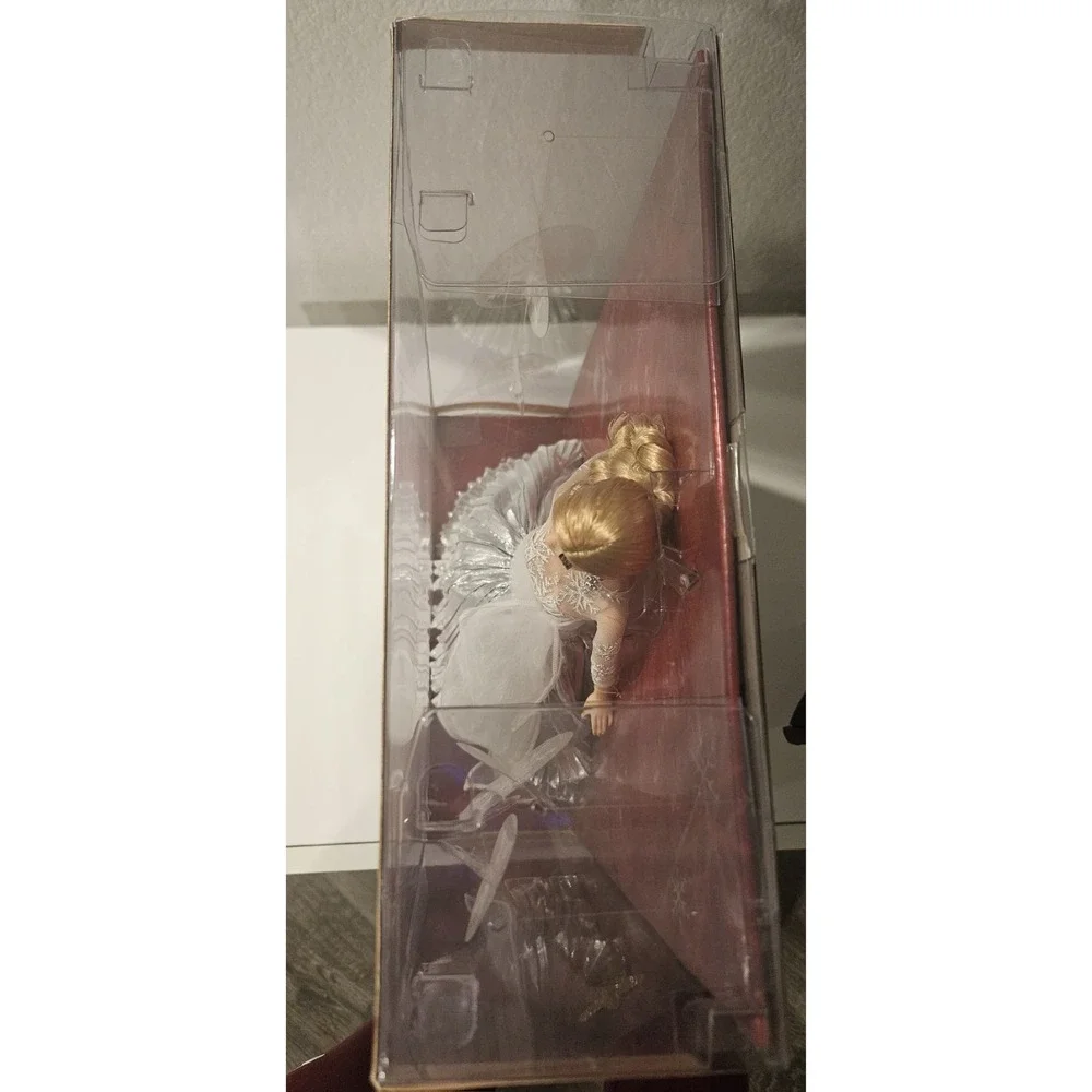 2008 HOLIDAY BARBIE DOLL 